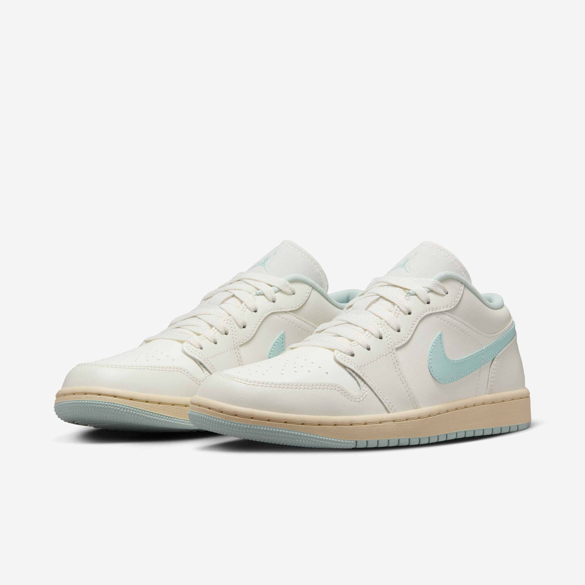 Air Jordan 1 Low 'Sail Igloo' DC0774-134