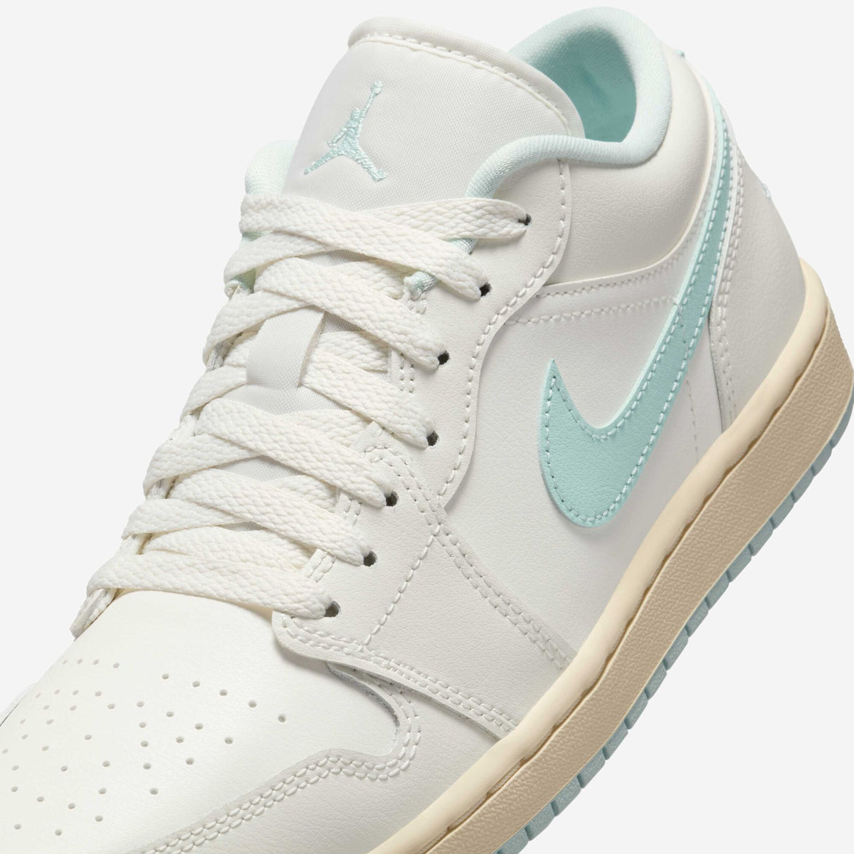 Air Jordan 1 Low 'Sail Igloo' DC0774-134