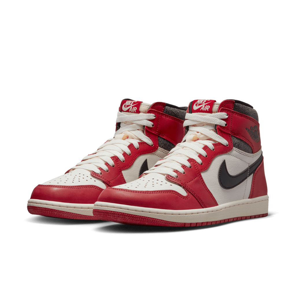 Air Jordan 1 Retro High OG 'Chicago Lost & Found' DZ5485-612