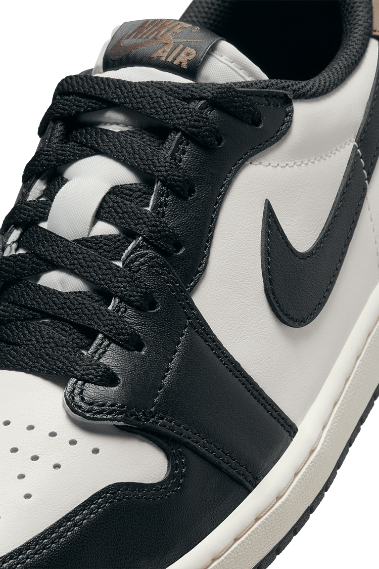 Air Jordan 1 Low OG 'Mocha' CZ0790-102
