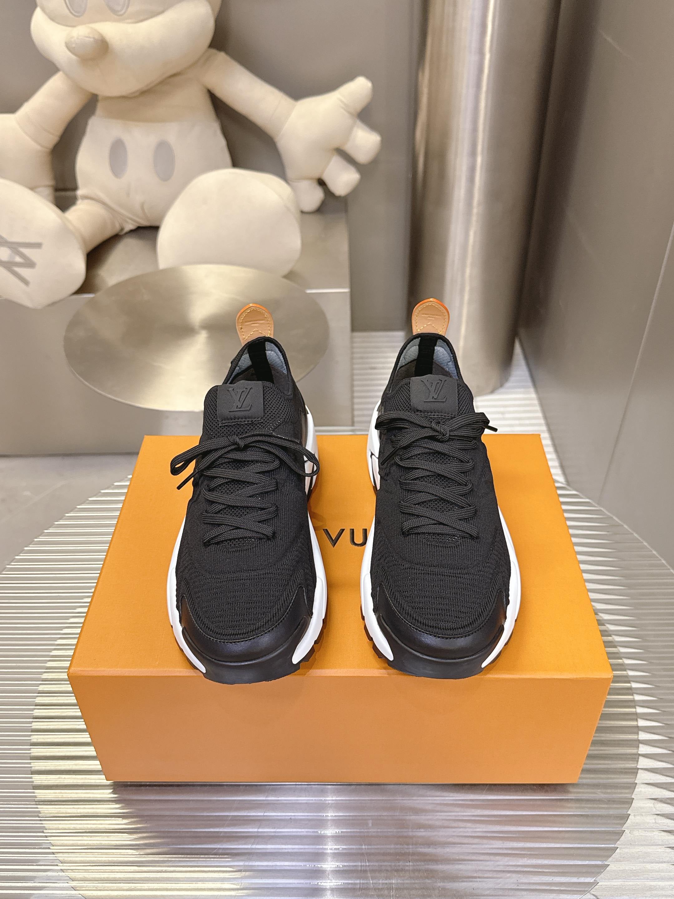 LV Tatic Knit Sneaker