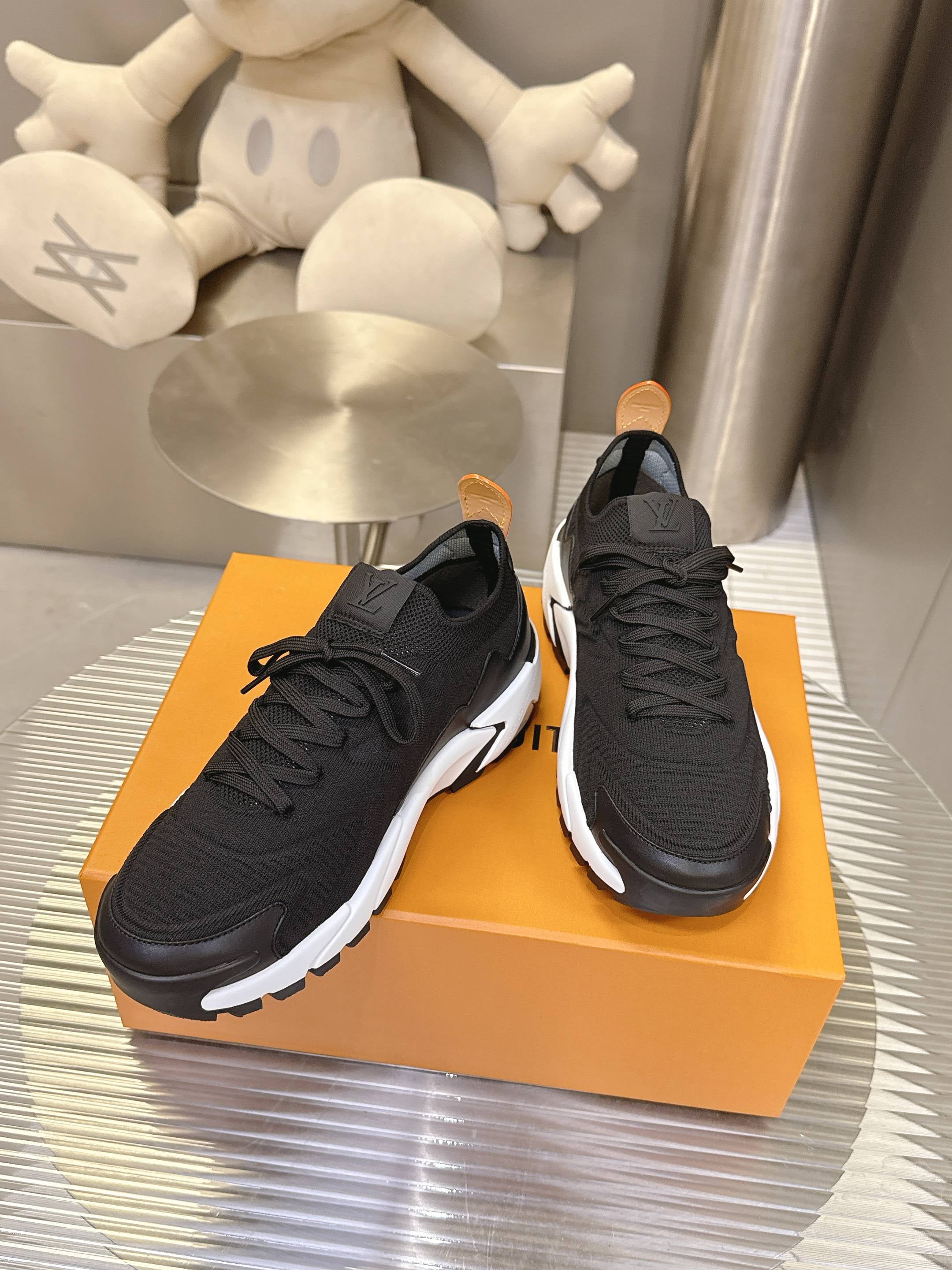 LV Tatic Knit Sneaker