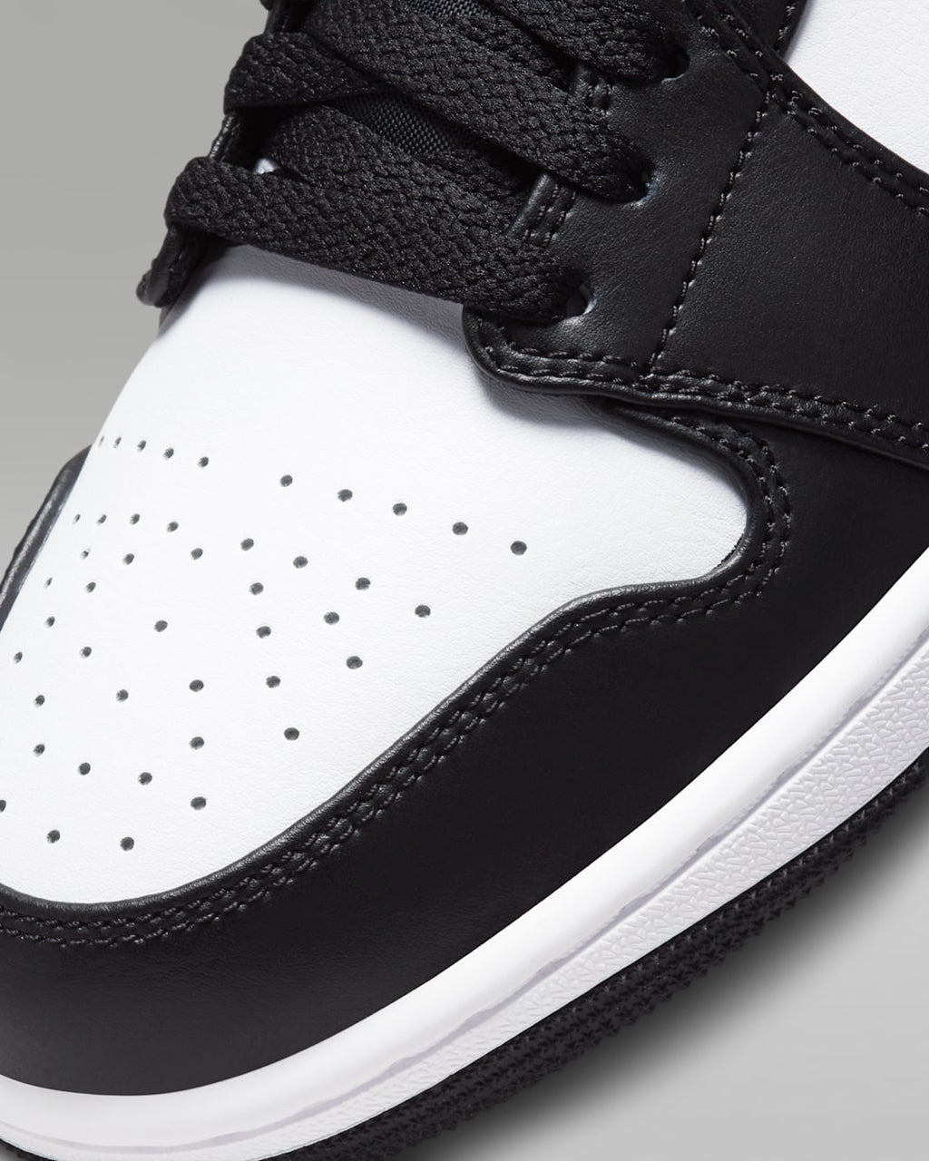 Air Jordan 1 Low Black/White 553558-040
