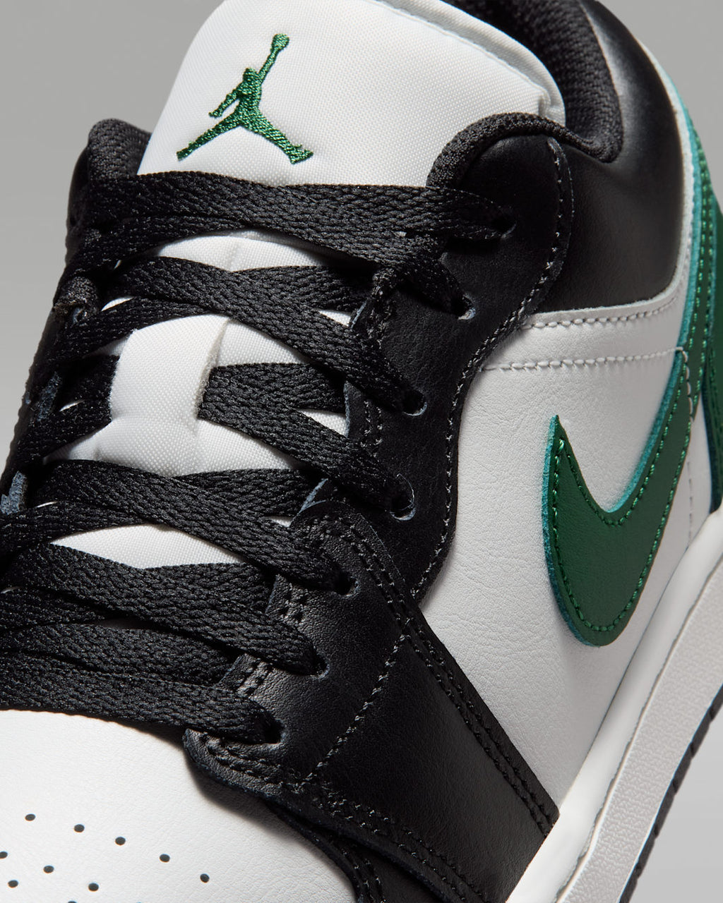Air Jordan 1 Low Black/Gorge Green 553558-047
