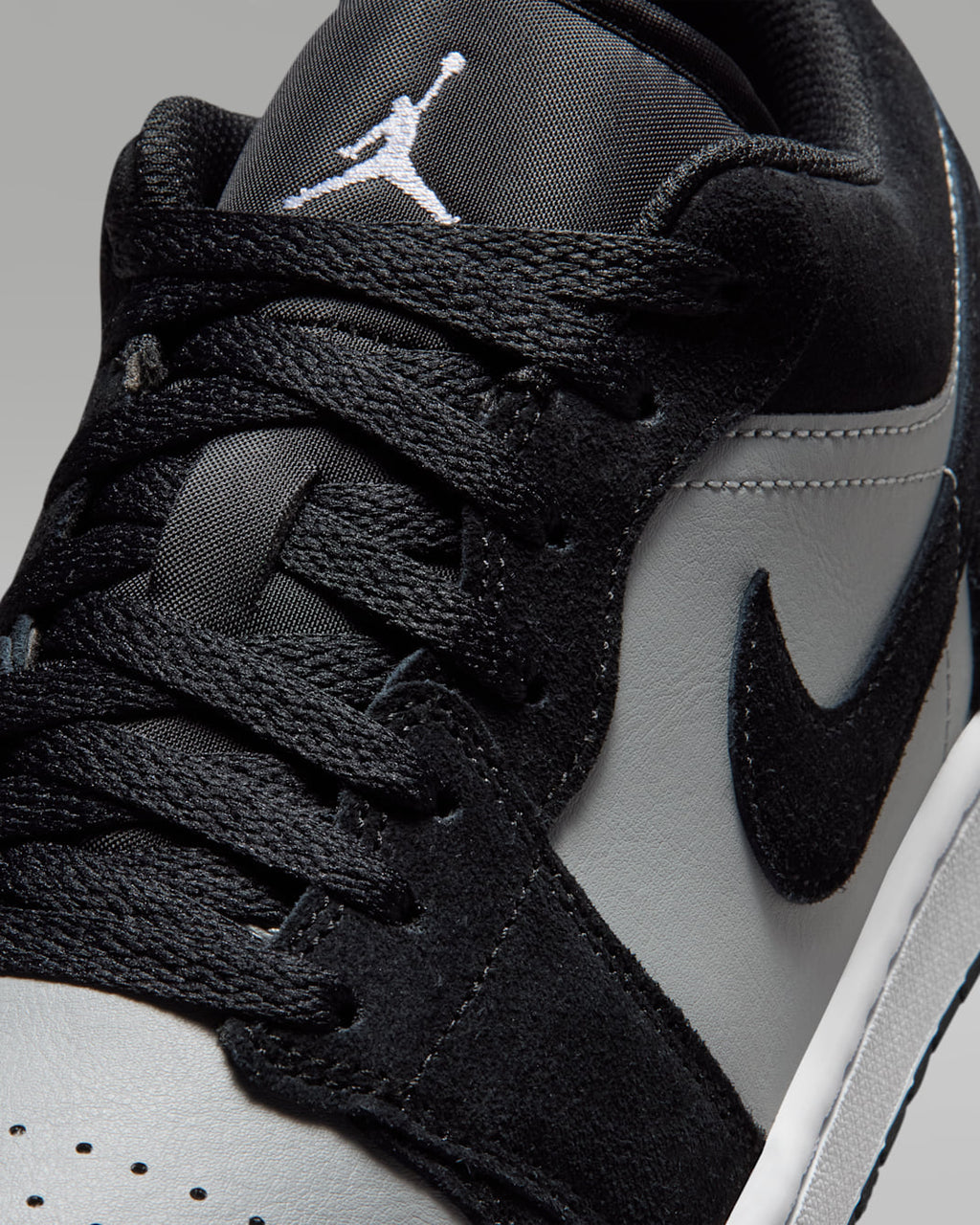 Air Jordan 1 Low  White/Black/Lt Smoke Gray 553558-048