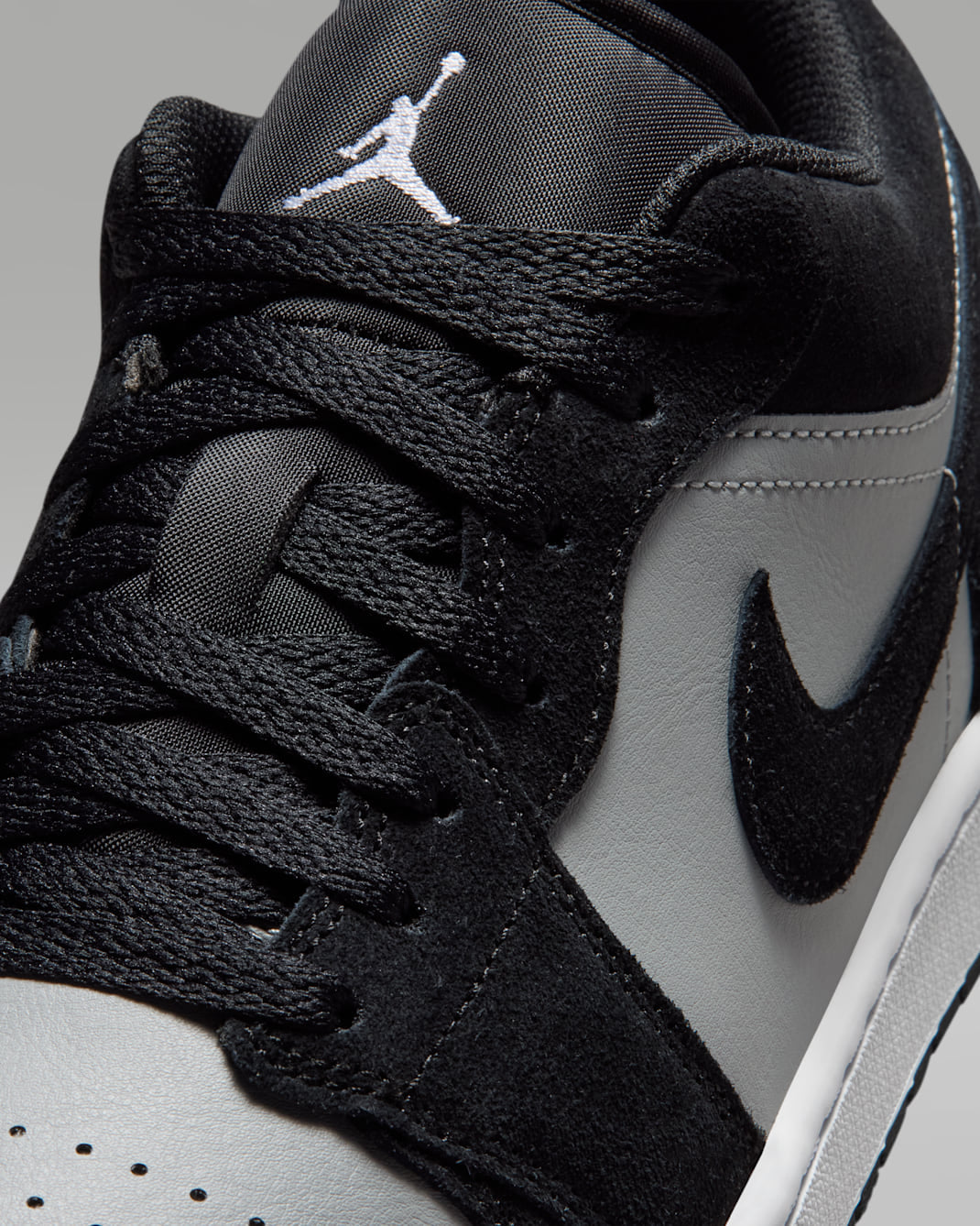 Air Jordan 1 Low  White/Black/Lt Smoke Gray 553558-048