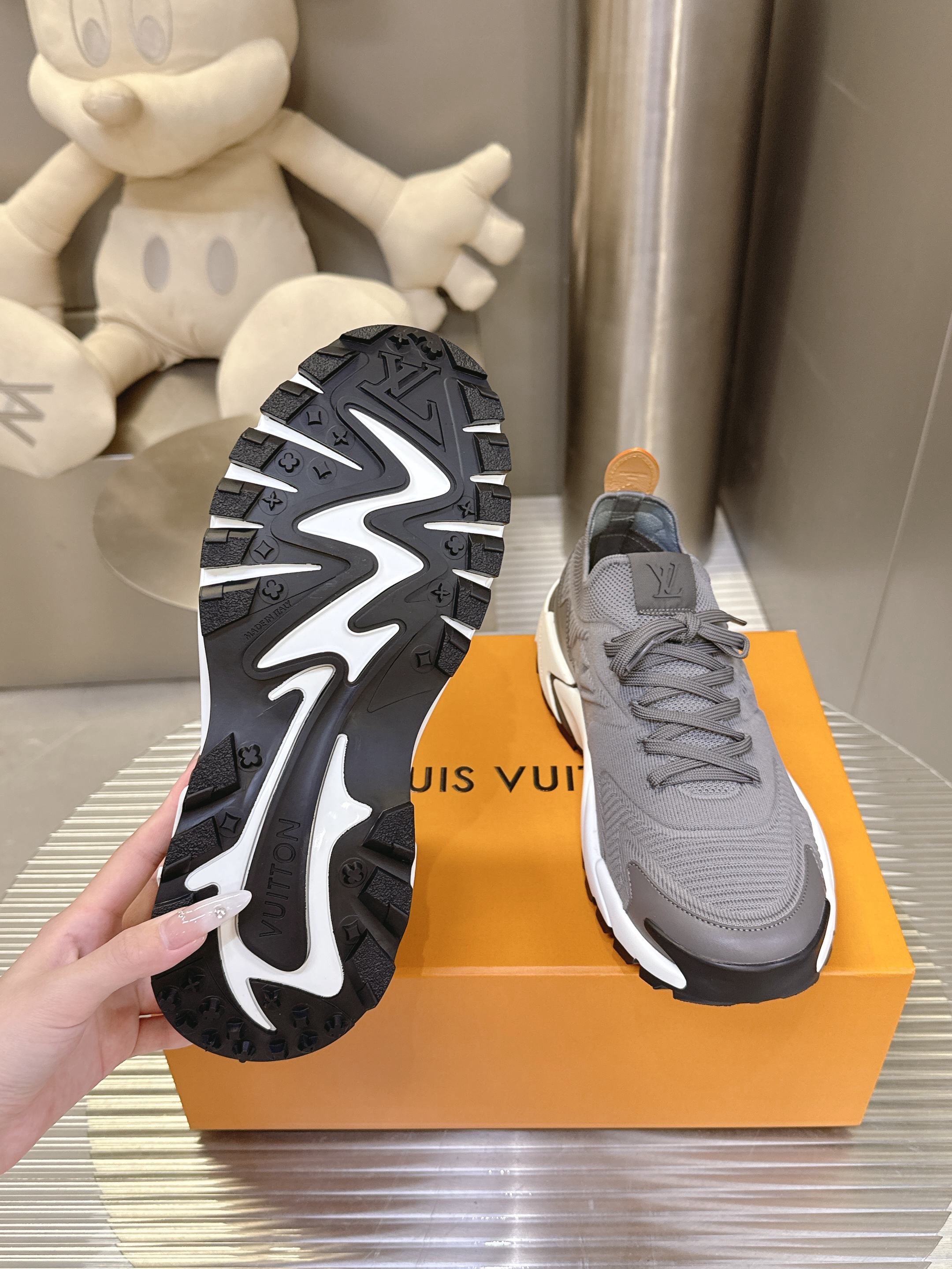 LV Tatic Knit Sneaker