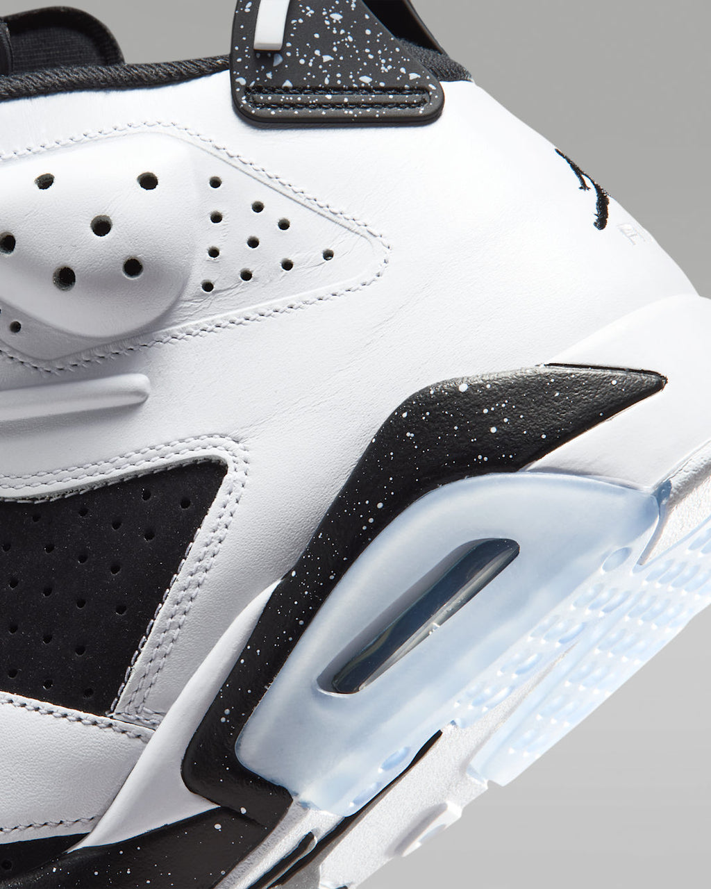 Air Jordan 6 Retro "Black and White" CT8529-108