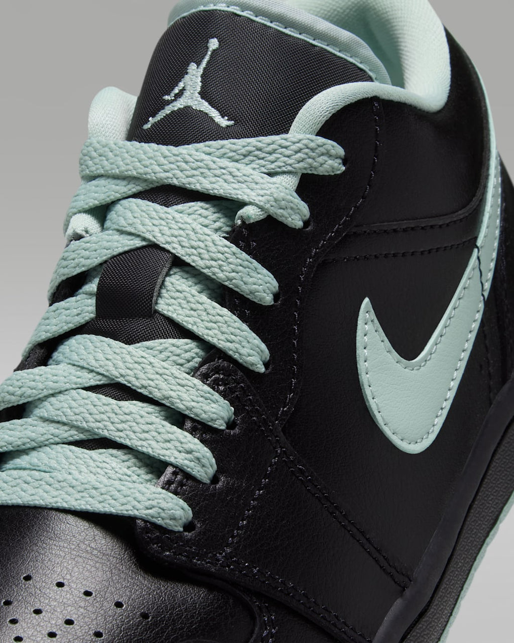 Air Jordan 1 Low 'Black Pistachio Frost' DC0774-008