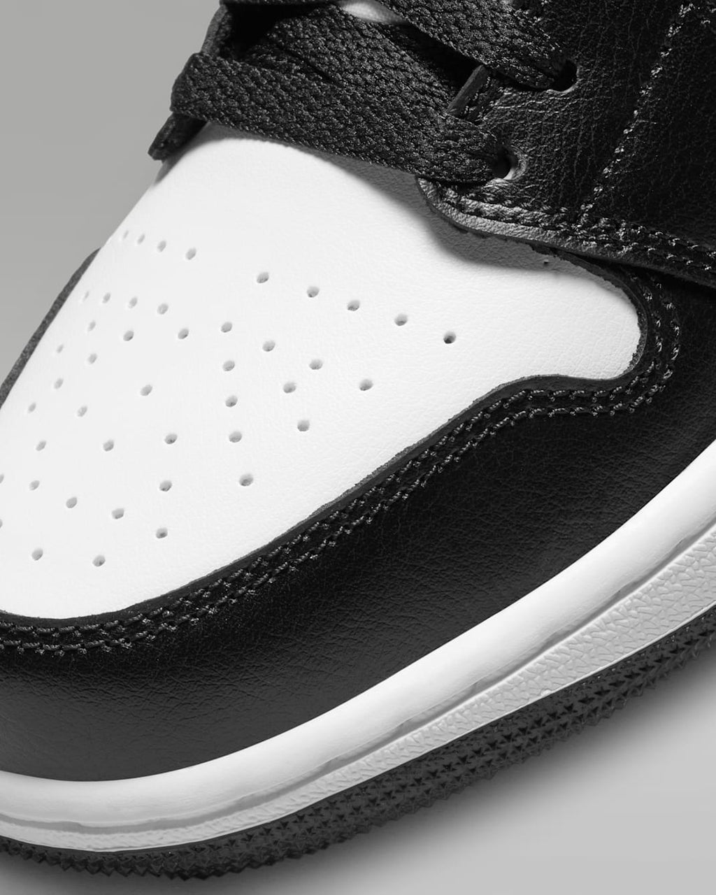 Air Jordan 1 Low White/Black DC0774-101