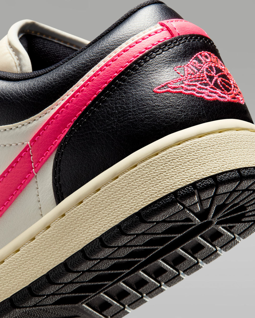 Air Jordan 1 Low Pale Ivory DC0774-107