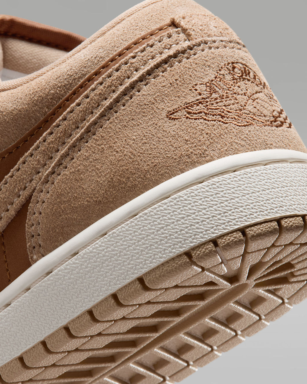 Air Jordan 1 Low Legend Medium Brown DC0774-205