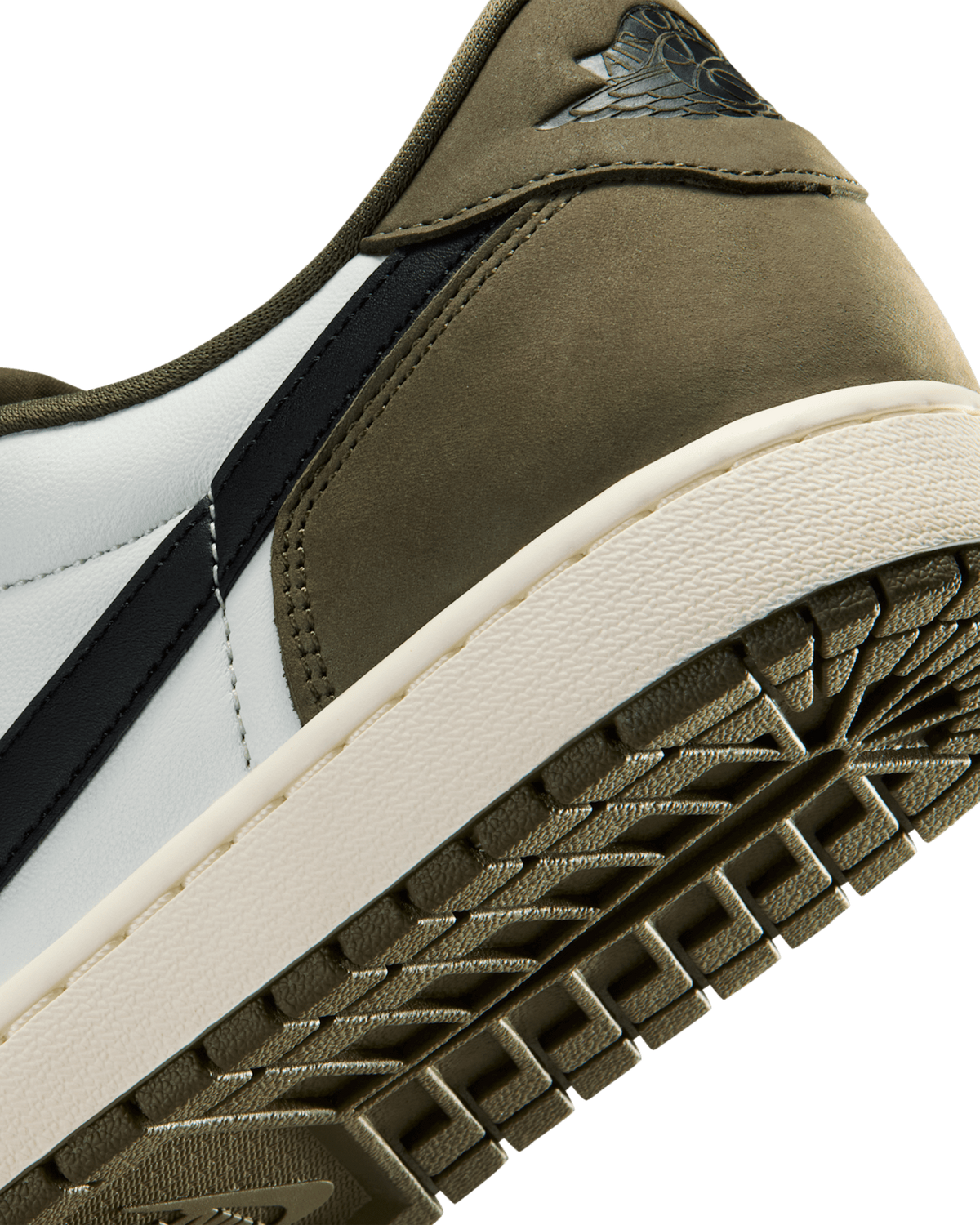 Air Jordan 1 Low OG 'Medium Olive' HQ6998-200