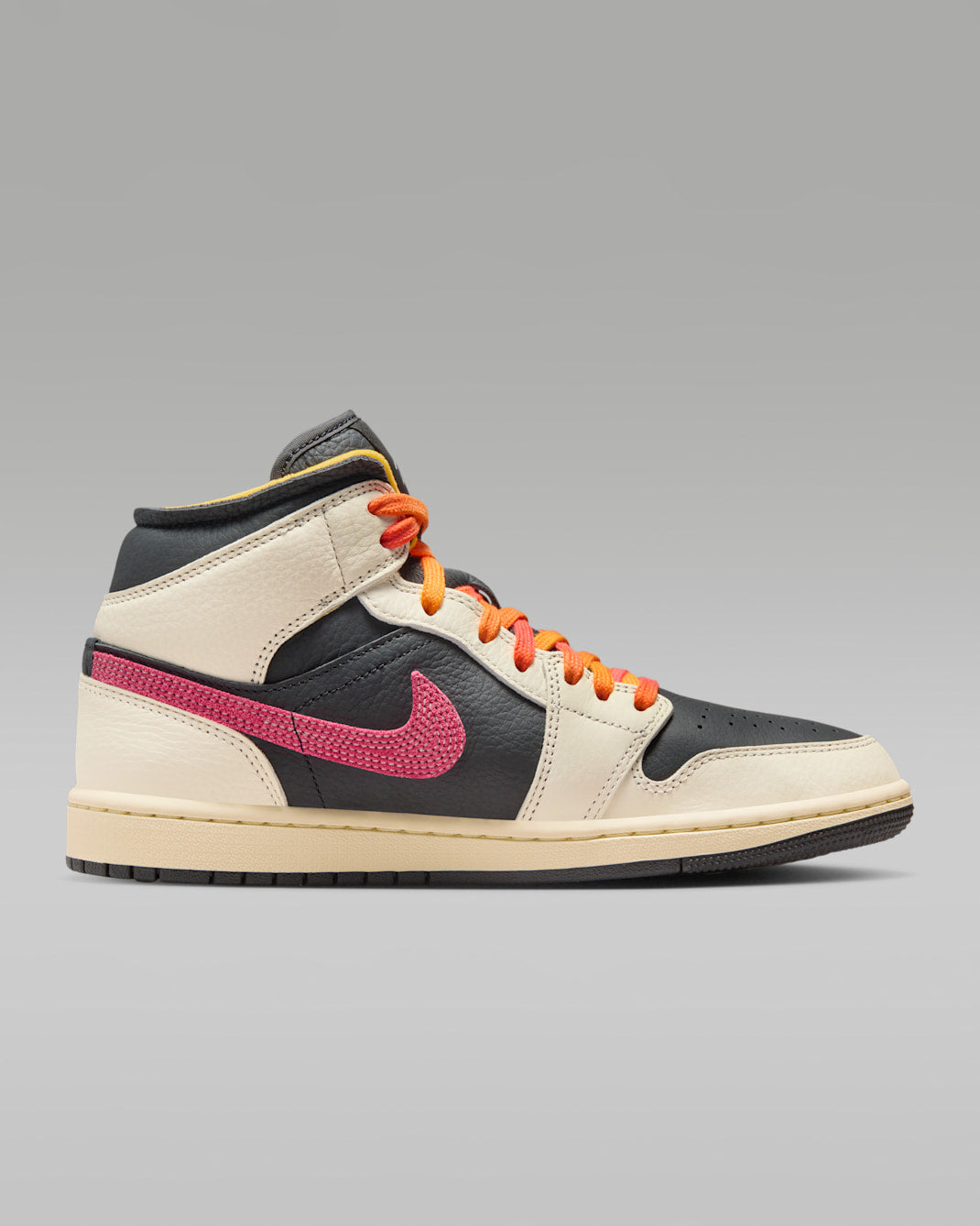 Air Jordan 1 Mid 'Flight Club' IB7007-107