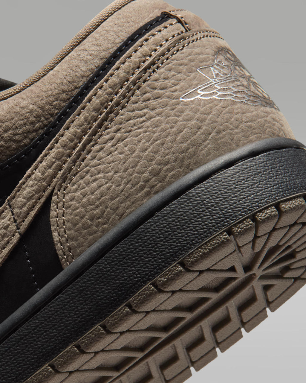 Air Jordan 1 Low SE Olive Grey IB7109-005