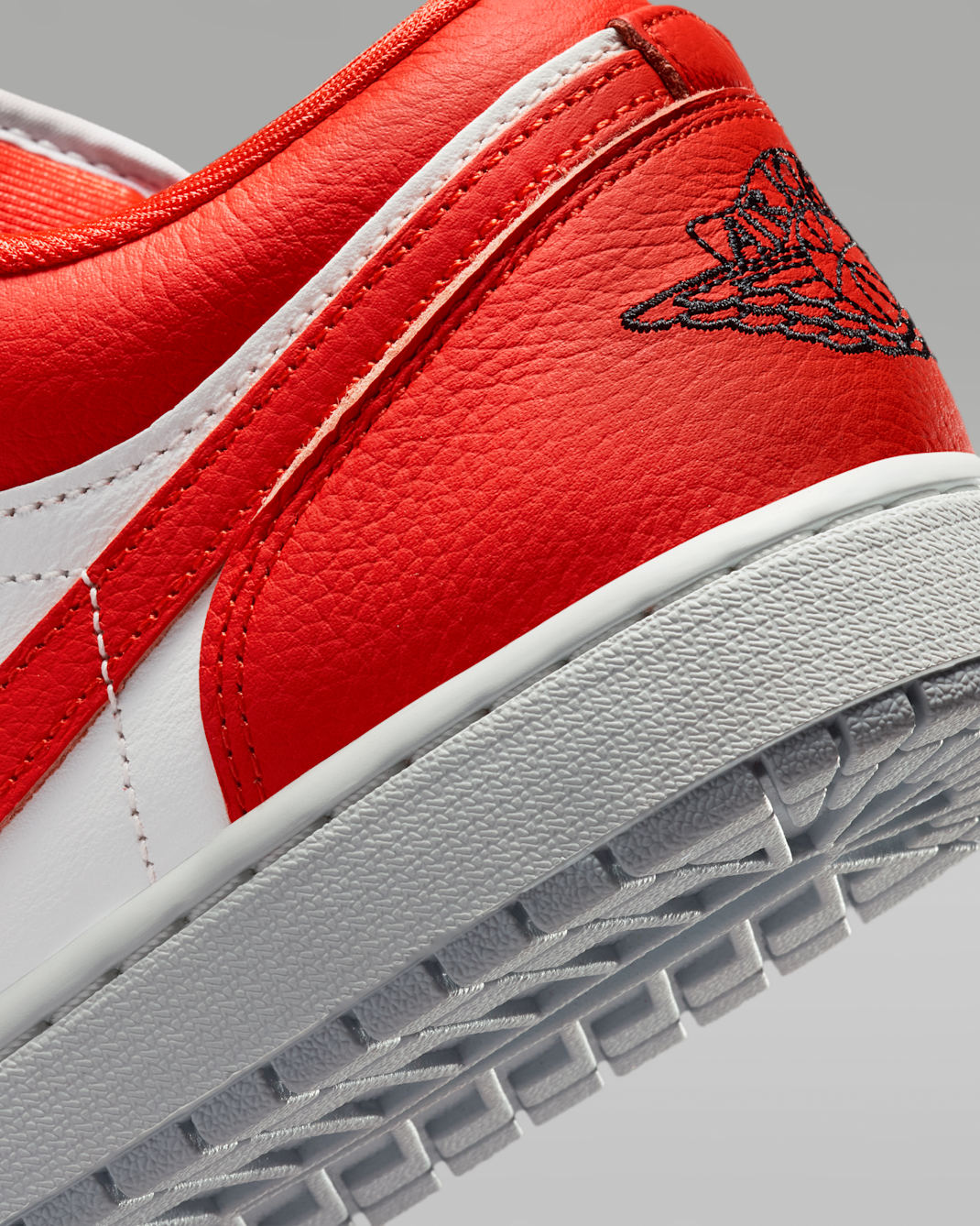 Air Jordan 1 Low SE Chile Red II9813-600