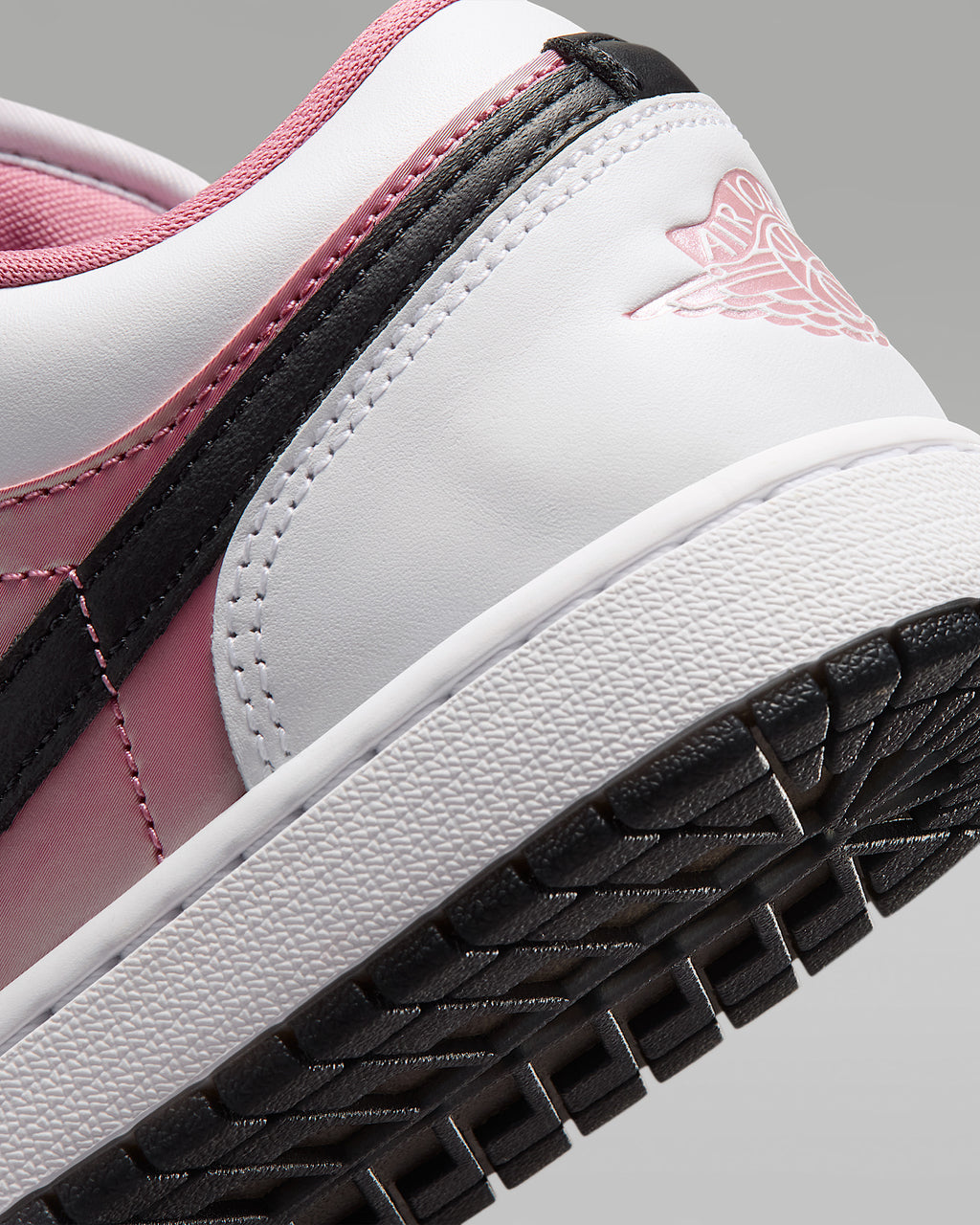 Air Jordan 1 Low SE 'White Black Desert Berry' IO0668-100