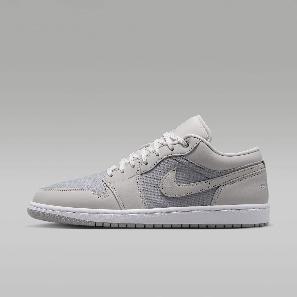 Air Jordan 1 Low SE Soft Pearl Grey  IO2049-100