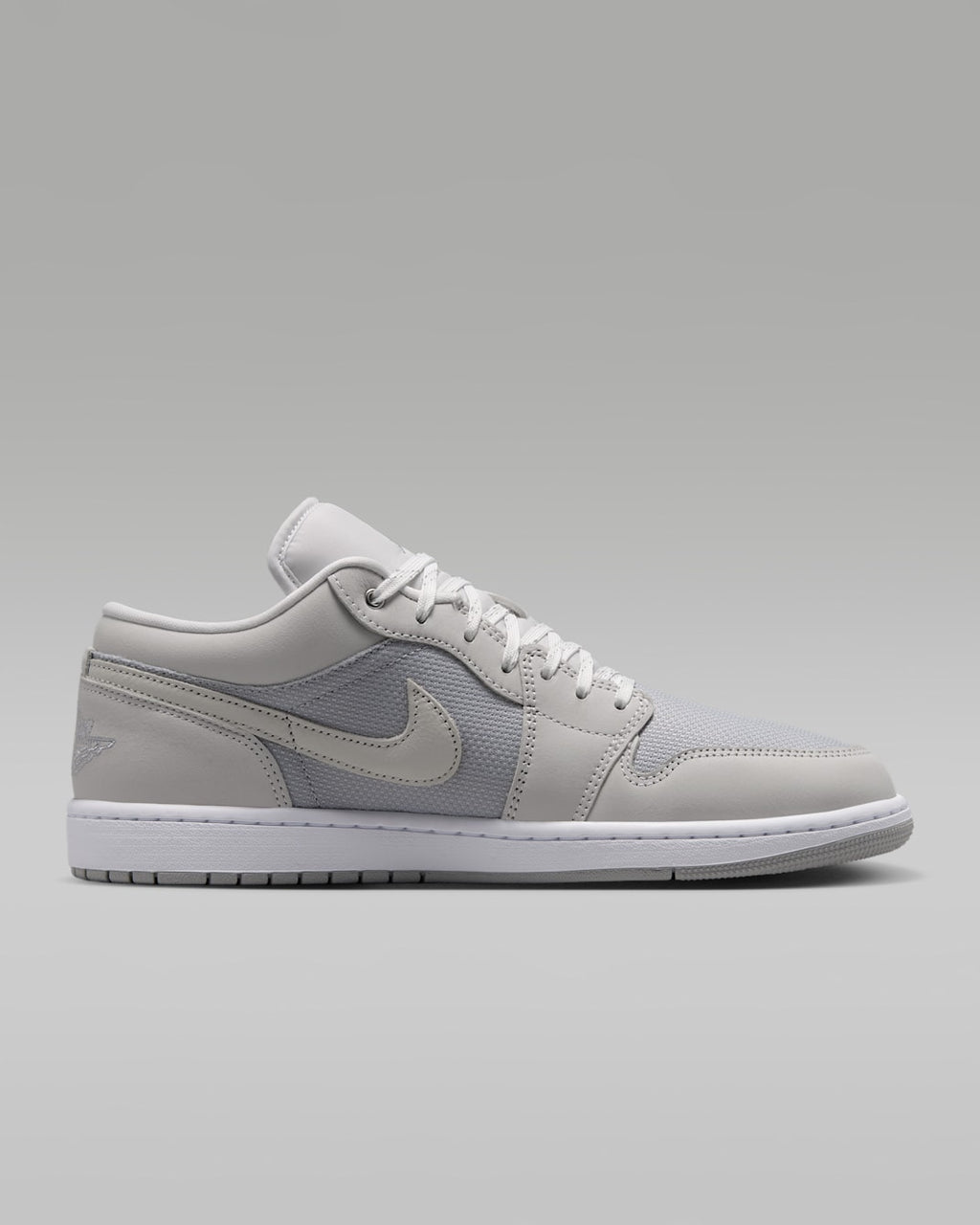 Air Jordan 1 Low SE Soft Pearl Grey  IO2049-100
