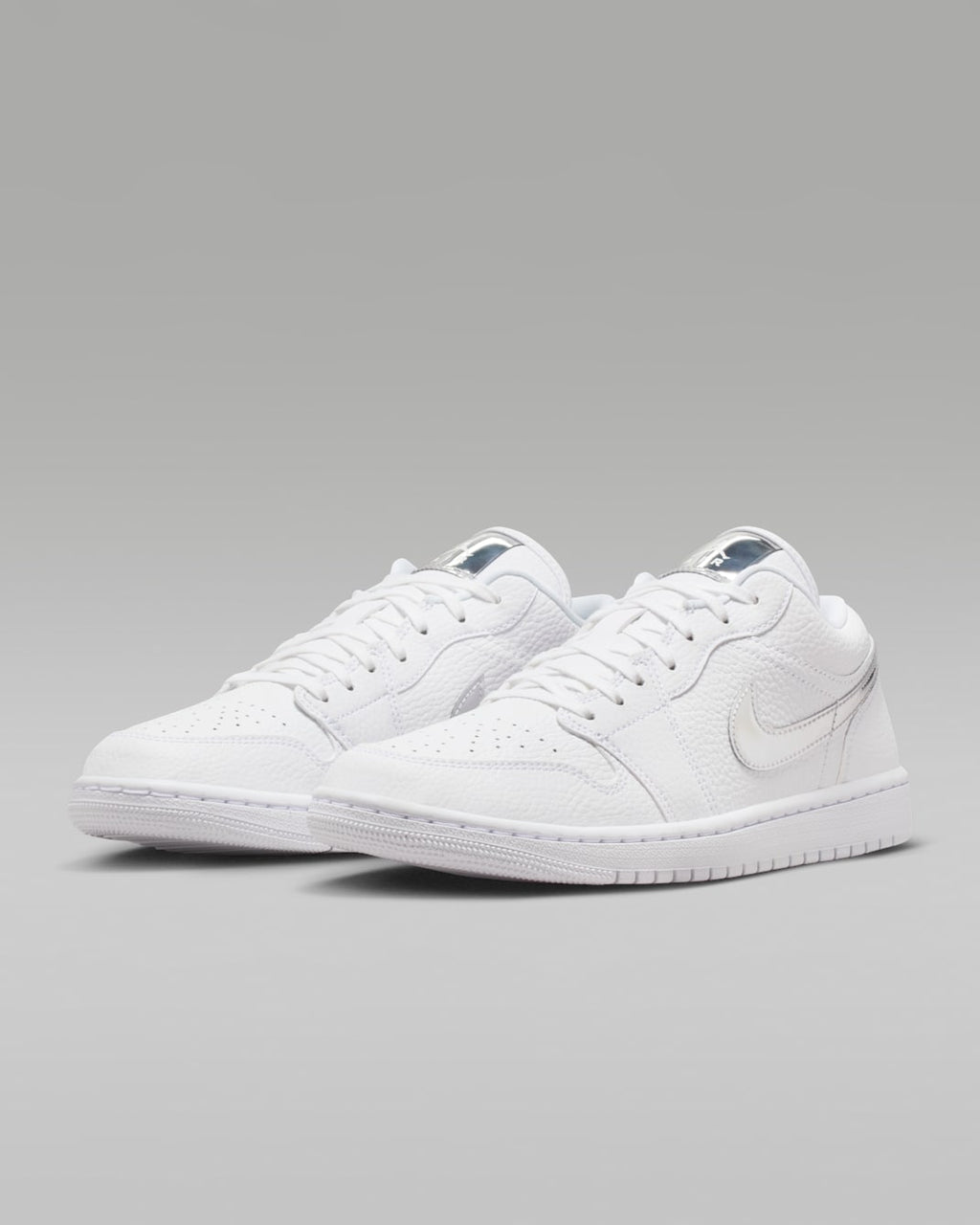 Air Jordan 1 Low SE White/Metallic Silver IQ9381-100