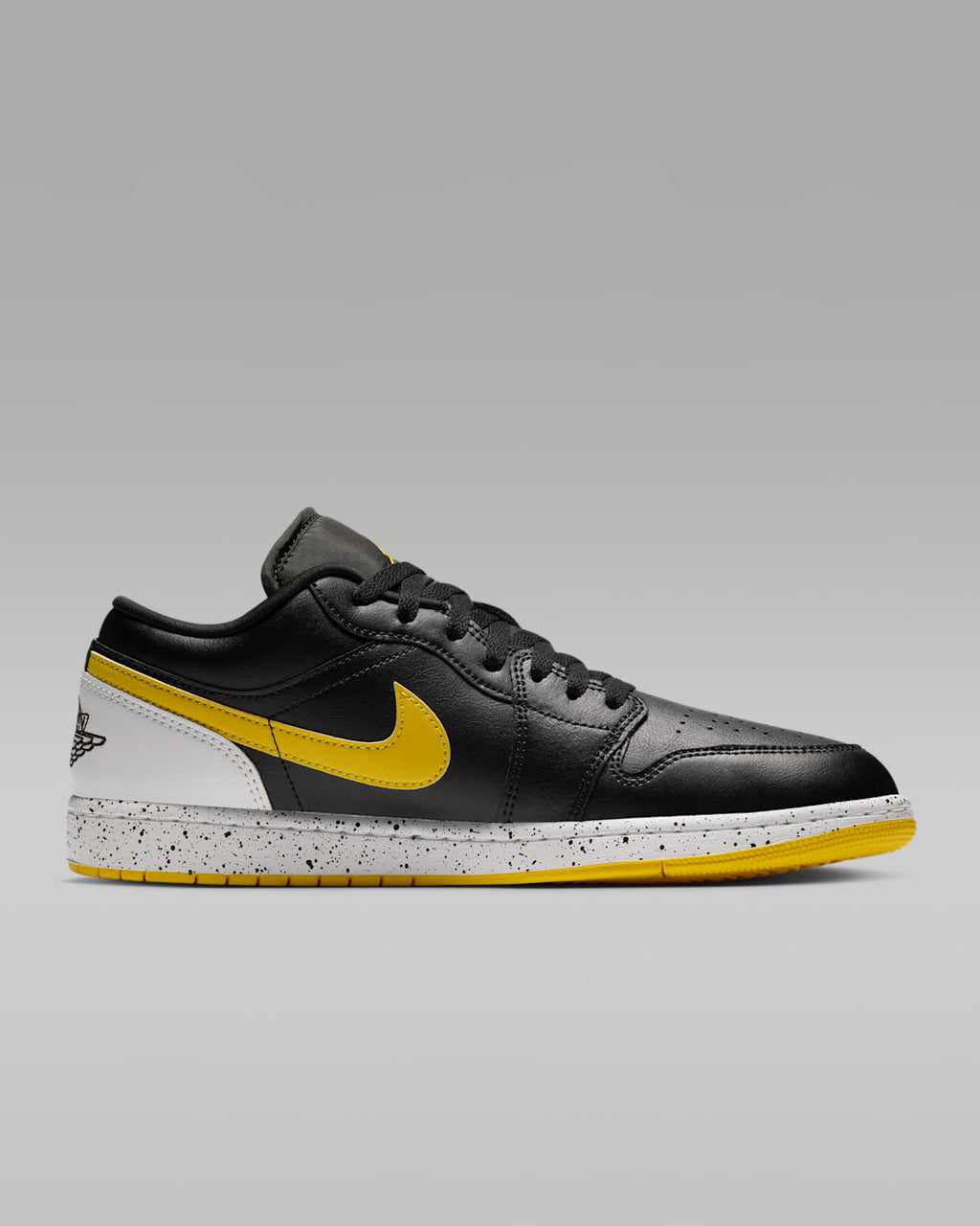 Air Jordan 1 Low SE Men's Shoes - Black/White/Tour Yellow IX3529-010
