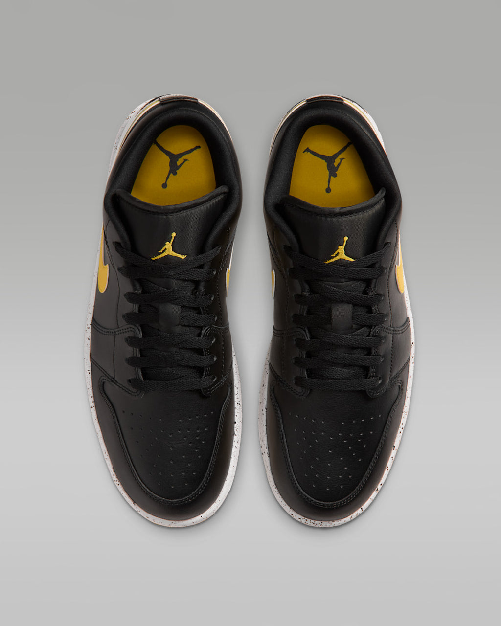 Air Jordan 1 Low SE Men's Shoes - Black/White/Tour Yellow IX3529-010
