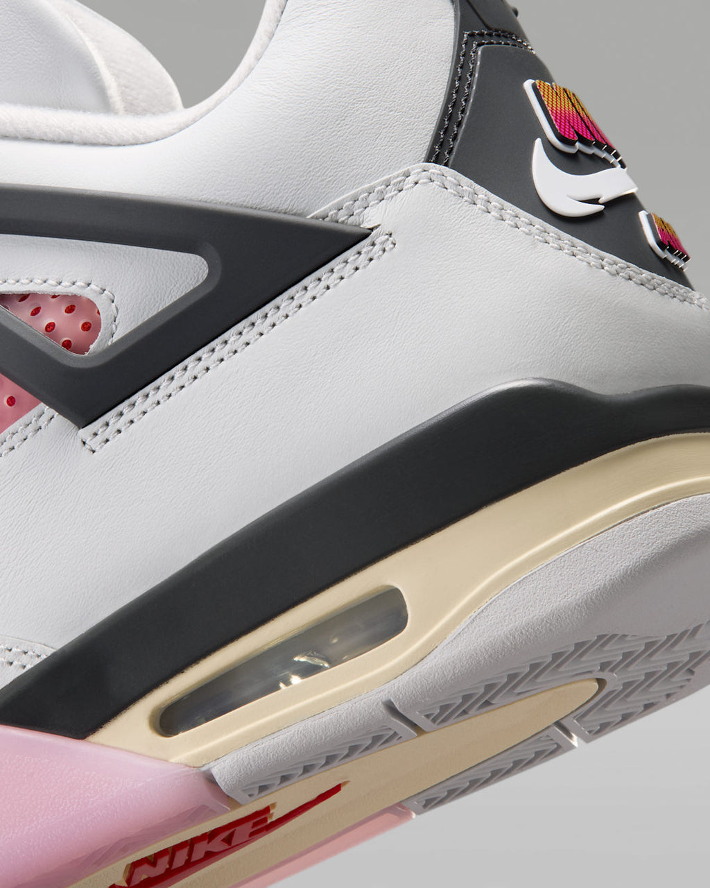 Air Jordan 4 Retro "Comic" JA1135-100