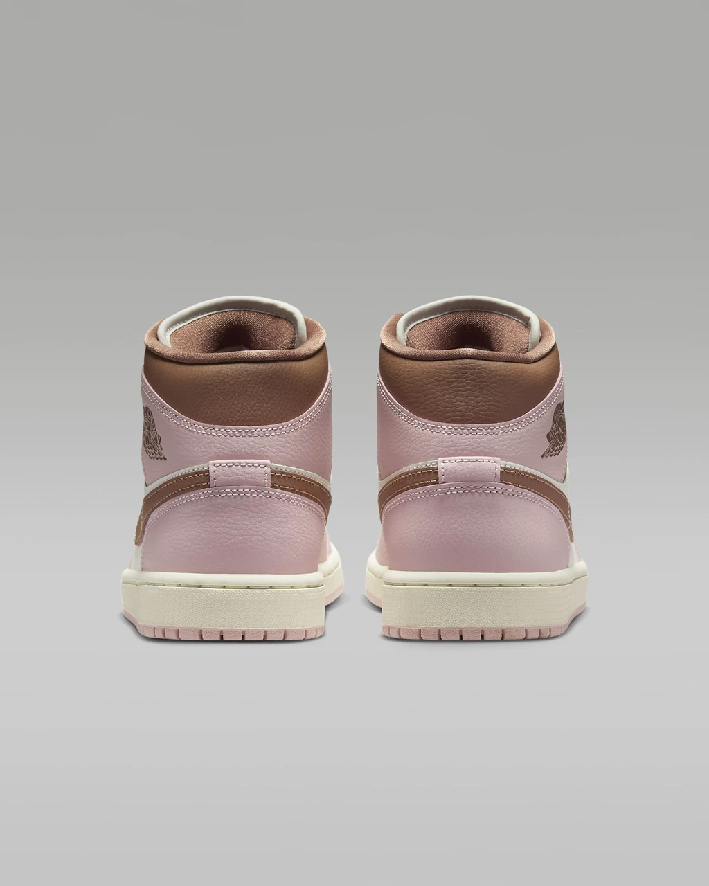Air Jordan 1 Mid 'Neapolitan' BQ6472-620