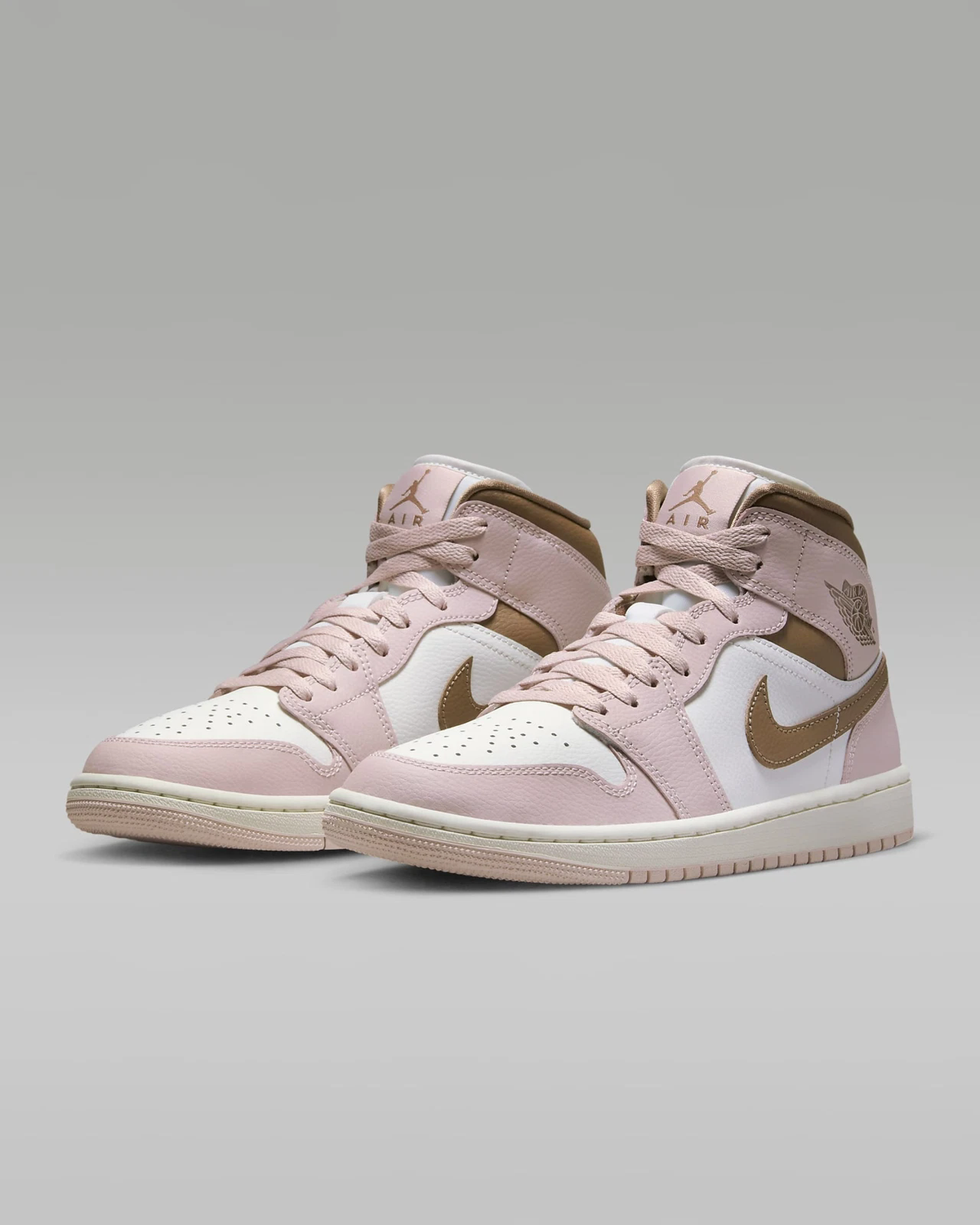 Air Jordan 1 Mid 'Neapolitan' BQ6472-620